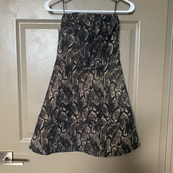 Black & Gold Express Dress - Picture 1 of 3